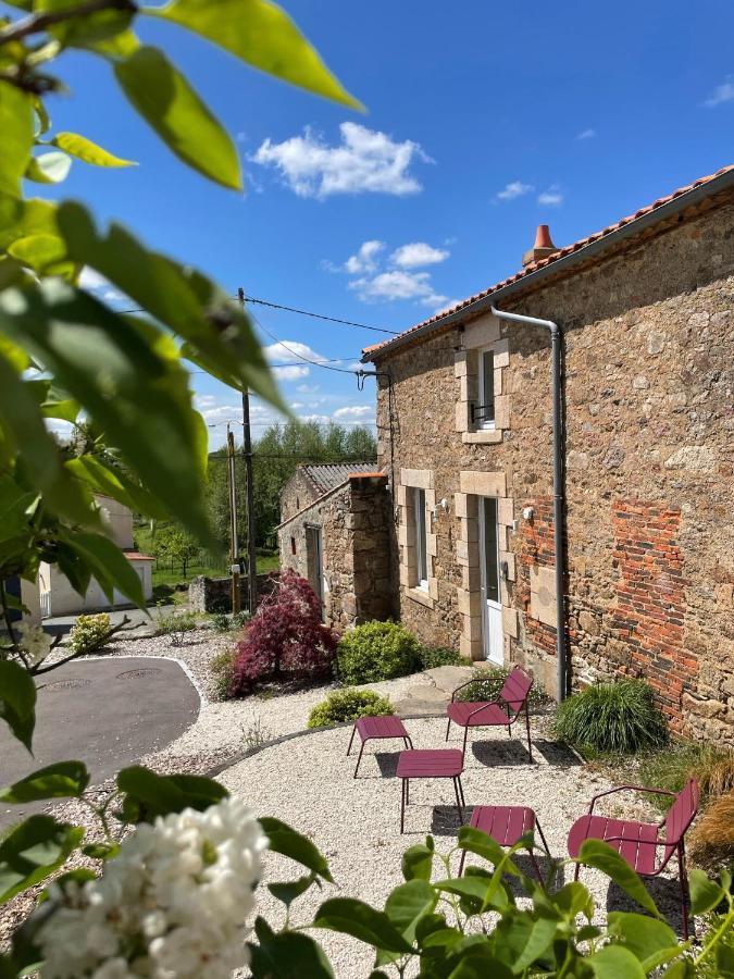 הוילה Saint-Michel-Mont-Mercure Le Bois Aux Feuilles Blanches מראה חיצוני תמונה